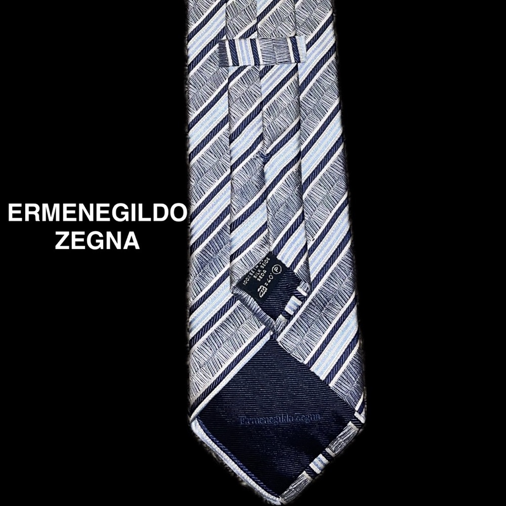Ermenegildo Zegna Navy and White Diagonal Striped Tie